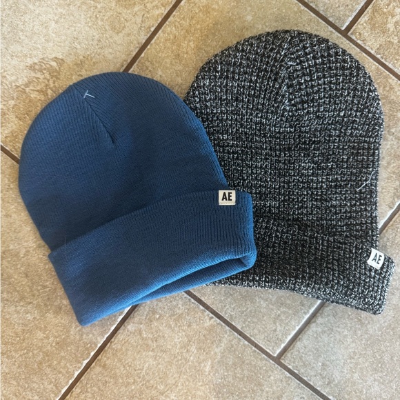 American Eagle Outfitters Other - NEW American Eagle Outfitters Blue and Gray Beanie Set